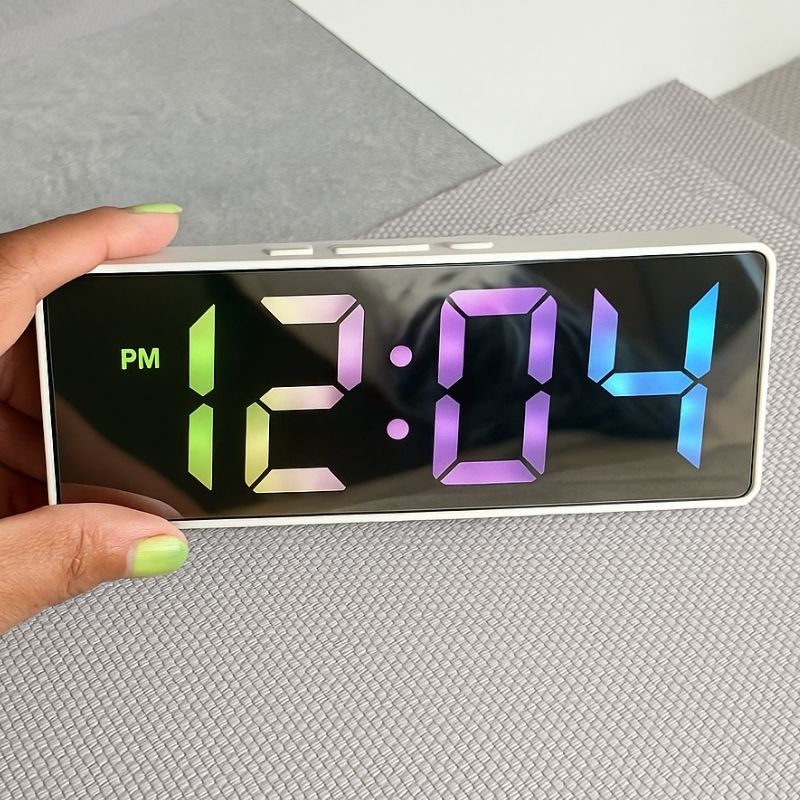 Réveil LED multicolore facile à utiliser – Top Réveil